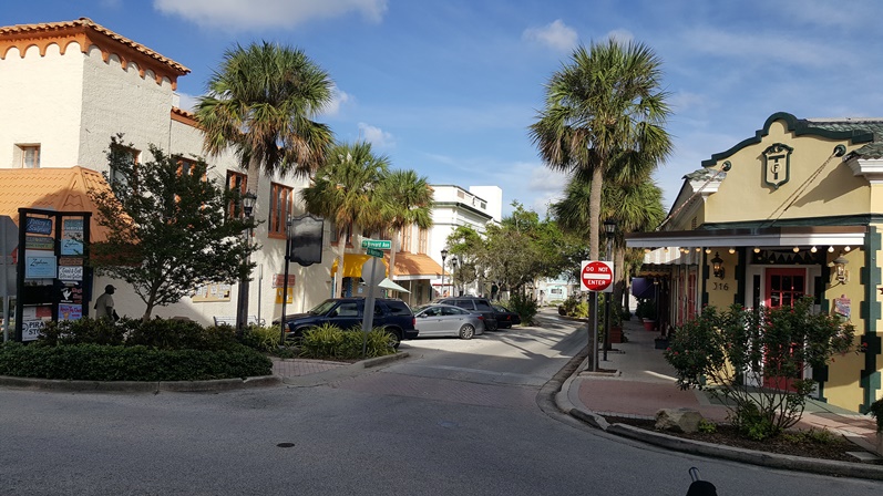 Es ist einfach hübsch in Cocoa Village Es ist einfach hübsch in Cocoa Village